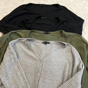Lot of 4 Gibson Waffle Knit Long sleeves!